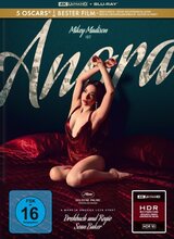(Anora (4K/Blu-ray)) Die selbstbewusste Anora (Mikey Madison), eine junge Stripperin aus Brooklyn, erhält die Chance auf einen Aufstieg, als sie Ivan (Mark Eidelstein), den Sohn eines Oligarchen, kennenlernt und ihn kurze Zeit später spontan in Las Vegas heiratet. Als die Nachricht Russland erreicht, ist ihr Traum von einer besseren Zukunft jedoch in Gefahr: Ivans Eltern reisen nach New York, um die Annulierung der Ehe zu fordern. Artikelbild