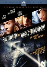 (Sky Captain and the World of Tomorrow) Wenn die Welt in Gefahr und kein Retter in Sicht ist, dann schlägt die Stunde von Sky Captain! Als mysteriöse Riesenroboter beginnen, die Straßen von New York anzugreifen, ist die unerschrockene Reporterin Polly Perkins (Oscar®-Gewinnerin Gwyneth Paltrow) der Story auf der Spur und bittet ihren alten Schwarm, das Piloten-Ass Joseph Artikelbild