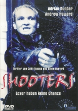 (Shooters) Ein knallharter Actionthriller voller Hochspannung: Als Gilly aus dem Knast kommt hat er niemand außer seinem Kumpel, einem unberechenbaren kleinen Dealer mit gefährlichem Ehrgeiz. Gilly will sein Geld von einem früheren gemeinsamen Raubzug, das der Waffennarr jedoch in Waffen investiert hat, mit denen er das dicke Geld machen will.
Um an sein Geld zu kommen, bleibt Gilly nichts anderes übrig, als gemeinsame Sache mit zu machen. Als aber Max, der eiskalte Boss von J davon erfährt, dass J hinter seinem Rücken Geschäfte macht, fordert er den Kopf von Gilly. Die beiden Freunde geraten in eine tödliche Falle ... Artikelbild