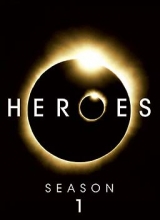(Heroes - Season 1 - Box 1) Ungewöhnliches geht vor sich. Der junge, indische Professor Mohinder Suresh wird durch den Tod seines Vaters auf seltsame Geschehnisse aufmerksam und stößt auf mysteriöse Zusammenhänge: Auf der ganzen Welt verteilt entdecken scheinbar ganz normale Menschen, dass sie außergewöhnliche Fähigkeiten besitzen. Vom Drogen abhängigen Künstler, der plötzlich die Zukunft zeichnet, über den ehrgeizigen Politiker, der fliegen kann, zum New Yorker Cop, der die Gedanken anderer hört, und dem japanischen Computerspezialisten, der die Zeit anhält: ein unsichtbares Band des Schicksals scheint diese Menschen miteinander zu verbinden. Und plötzlich ist nichts mehr wie es einmal war...Folgen 1-12. Artikelbild