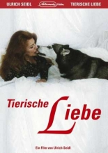 (Tierische Liebe) Menschen in der Großstadt. Menschen in Wien. Einsame Menschen, denen Hunde, Ratten, Hasen und andere Kleintiere als Ansprechpartner, Lebensgefährten, Streichobjekte und Bettgenossen dienen.
Artikelbild