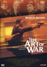 (The Art of War) Als Agent Neil Shaw (Wesley Snipes) sich aus seinem Versteck hervorwagt, um den Mord an seinem ehemaligen Mentor zu rächen, stößt er auf eine Spur aus Verrat und tödlicher Korruption. Unter dem Schutz seines Freundes, eines Senatorenkandidaten, soll er die Wahrheit aufdecken. Als jedoch immer mehr Menschen getötet werden, muss Shaw einsehen, dass er in eine Falle gelockt wurde. Nun lässt er seinen Fäusten freien Lauf, um eine Verschwörung und ein Attentat aufzuklären, als deren Drahtzieher er verdächtigt wird. Höchste Zeit, die Politik ein wenig unter Druck zu setzen und die atemberaubende Action des Martial Arts-Meisters zu genießen! Artikelbild