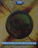 (Der Goldene Kompass (2 Disc Special Edition)) Lyra Belacqua (D. Blue Richards) wächst ohne Eltern in einem College in der Nähe von Oxford auf. Ein zweites Ich, eine Art imaginärer Freund, steht ihr bei allen Alltagsentscheidungen mit Rat und Tat zur Seite. Eines Tages erhält sie Besuch von ihrem Onkel Lord Asriel (D. Craig). Heimlich belauscht sie seine Rede über eine geheimnisvolle Phantomstadt, eine Parallelwelt. Als man Lyra einen goldenen Kompass anvertraut, bringt sie in Erfahrung, dass die gesamte Welt und alle anderen Welten von den geheimen Welten des Magisteriums bedroht wird, mit denen die geheimnisvolle Forscherin Mrs. Coulter (N. Kidman) irgendetwas zu tun haben muss... Artikelbild