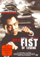 (Jet Li: Fist of Legend) Shanghai, 1937. Zu Beginn des sino-japanischen Krieges kehrt Chen Zhen , ein junger chinesischer Student aus Tokyo, zurück zu seiner Martial Arts-Schule. Dort erfährt er, dass sein alter Meister in einem unfairen Kampf gegen den Direktor einer rivaIisierenden Judo-Schule zu Tode gekommen ist. Während seiner Untersuchungen stellt Chen Zhen jedoch fest, dass es sich um einen Mord handeIt, ausgeführt in Shanghai von Gô Fujita , einem japanischen SoIdat, unter Mittäterschaft eines der MitgIieder der Schule. Mit Hilfe von Huo Ting-en , dem Sohn des ermordeten Meisters, seiner kIeinen japanischen Freundin und des japanischen Kampfkunstmeisters Fumio Funakoshi versucht er, die rassistischen Vorurteile zu durchbrechen und die Täter zu stelIen! Artikelbild