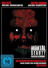 (Mortal Beauty - Fluch der Schönheit) Eine abenteuerliche, mystische Geschichte über Valdez de Corazón (Anatole Taubman), Fürst von San Vanidad, der nicht nur ein sehr mächtiger, sondern auch ein sehr schöner Mann ist. Damit sich an beidem nichts ändert, ehelicht er die Zauberin Alyssa de Espella (Rita Lengyel), Trägerin des Geheimisses der ewigen Jugend. Im Gegenzug hierfür verspricht er ihr zur Hochzeit ewige Treue. Da er sein Versprechen nicht einhalten kann, verbannt er seine Frau vor die Mauern der Stadt. Alyssa, rasend vor Zorn, schwört Rache und verwandelt sich allabendlich in einen Zombie, um Valdez gnadenlos zu verfolgen. Auf seiner Flucht entdeckt er sein wahres Gesichte und eine letzte Chance, den tödlichen Fluch zu brechen. Artikelbild