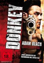 (Donkey) Endlich wieder ein knallharter und richtig guter Actionfilm aus Kanada! Mit Cowboys & Aliens & Windtalkers -Star Adam Beach! INHALT: Nachdem er wegen organisiertem Autodiebstahls über zwei Jahre im Knast saß, hat Don The Donkey (Matthew Stefiuk) am Tag seiner Entlassung nur zwei Dinge im Kopf: Frauen und Rache. Mit Hilfe seiner beiden Freunde Spastic Ricky und Stevie (Allison Brennan), einer lesbischen Drogendealerin, setzt er alles daran, Tommy (Luigi Saracino) ausfindig zu machen, der zusammen mit ihm die Diebstähle ausgeheckt hatte. Dann aber, als die Luft heiß wurde, mit Dons Jugendliebe Bella (Cassandra Petrella) und dem Geld verschwunden ist. In den Knast ging damals nur Don. Als er jedoch erfährt, dass Bella entführt wurde und nur gegen ein Lösegeld von fünf Millionen Dollar frei kommen soll, vergisst er seine Rachepläne. Bellas Vater, der ortsansässige Pate, kann nicht zahlen, und nun ist es an Don, Bella wiederzufinden und die Entführer unschädlich zumachen. Schon bald sieht er sich einer Übermacht von Mafiakillern und ermittelnden FBI-Agenten gegenüber, die ihn alle ausschalten oder einbuchten wollen... Artikelbild