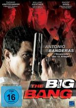 (The Big Bang) Der Privatdetektiv Cruz (Antonio Banderas) wird von dem ehemaligen russischen Schwergewichtsboxer Anton, der wegen Todschlags eine Haftstrafe absaß, beauftragt, dessen Freundin Lexie zu finden. Sie weiß, wo sich Diamanten im Wert von 30 Millionen Dollar befinden, die Anton einst bei einem fingierten Boxkampf erhielt. Verfolgt von drei korrupten Polizisten, die sich an den Diamanten bereichern wollen, folgt Cruz der Spur in die Wüste von New Mexico, wo er auf Lexies Ex-Mann, den Physiker Kestral trifft. Dieser versucht, mittels Atomenergie einen zweiten Urknall zu verursachen. Ein tödlicher Wettlauf mit der Zeit beginnt... Artikelbild