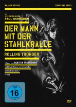 (Der Mann mit der Stahlkralle) Als Vietnamkriegsveteran Charles Rane 1973 nach sieben Jahren Kriegsgefangenschaft in die texanische Heimat zurückkehrt, ist nichts mehr, wie es war. Emotional distanziert und traumatisiert, muss er nicht nur mitansehen, wie Frau und Sohn ein neues Leben begonnen haben, die Familie wird auch Opfer eines brutalen Raubüberfalls, den ein an der Hand verstümmelter Rane als einziger überlebt. Mit Stahlkralle und abgesägter Schrotflinte begibt er sich auf einen blutigen Rachefeldzug in Mexiko, der als Begleitstück zu `Taxi Driver` Kultfilm-Geschichte geschrieben hat. Artikelbild