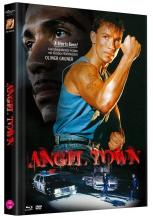 (Angel Town L.E. (DVD/Blu-ray) (Cover A)) In Angel Town, einem Stadtteil von Los Angeles, ist man nach einem Einbruch der Dunkelheit seines Lebens nicht mehr sicher. Sogar die Polizei ist gegen die brutalen Strassenbanden machtlos. Gangsterboss ANGEL terrorisiert das ganze Viertel und wer sich weigert, seiner Gang beizutreten, bezahlt mit dem Leben. Angel hat es besonders auf den jungen MARTIN abgesehen, dessen Vater er auch schon auf dem Gewissen hat. Erst ein Fremder, der Franzose JACQUES, ein Kockbox-Champion, nimmt die Konfrontation mit Angel auf. Als seine Versuche, Martin und seine Familie zu schützen, erfolglos sind, kommt es zum offenen Kampf zwischen Jaques und Angels Gang. Bürgerkriegsähnliche, brutale Straßenschlachten erschüttern Angel Town… Artikelbild