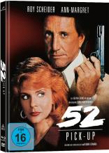 (52 Pick-Up L.E. (DVD/Blu-ray)) Harry Mitchell hat ein gutes Leben: Einen tollen Job, ein schnelles Auto, eine attraktive Ehefrau, die gerade politisch Karriere macht - und obendrein hält er sich noch eine junge Geliebte. Doch dummerweise wurde er beim außerehelichen Liebesspiel gefilmt und wird nun von drei Männern mit eben diesen Aufnahmen erpresst. Harry hält sich aber für schlau genug, die Erpresser auszutricksen und sich aus der Affäre winden zu können. Doch dies geht gehörig schief: Die Männer töten seine Geliebte und drohen, ihm den Mord mittels Filmaufnahmen anzuhängen, wenn er weiter die Zahlung verweigert. Der Einsatz für Harry ist somit drastisch gestiegen: nicht nur seine Ehe, sondern sein ganzes Leben ist nun in größter Gefahr. Artikelbild